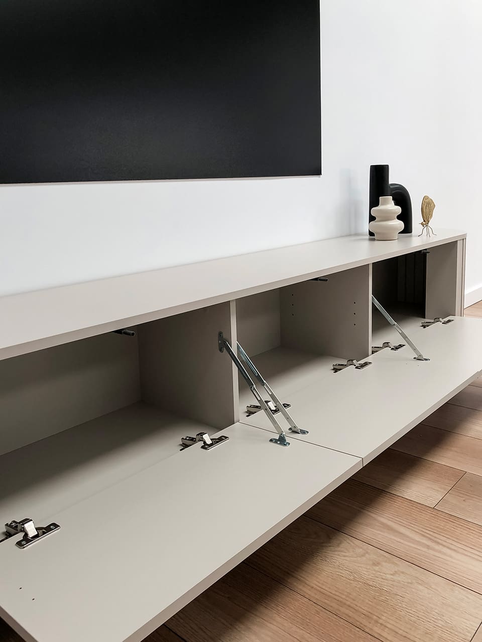 Komoda RTV 220 2K ZENO černá - Obrázek 7